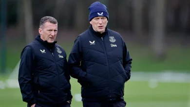 Manager David Moyes (right) alongside assistant manager Billy McKinlay during the Everton training session at Finch Farm on January 13, 2025 (Image: Tony McArdle/Everton FC Official Photography Library/SmartFrame)